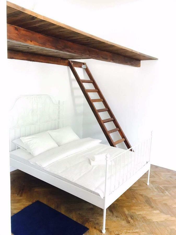 Przestrzenny Apartament W Centrum Krakowa. Luaran gambar