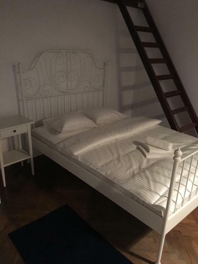 Przestrzenny Apartament W Centrum Krakowa. Luaran gambar