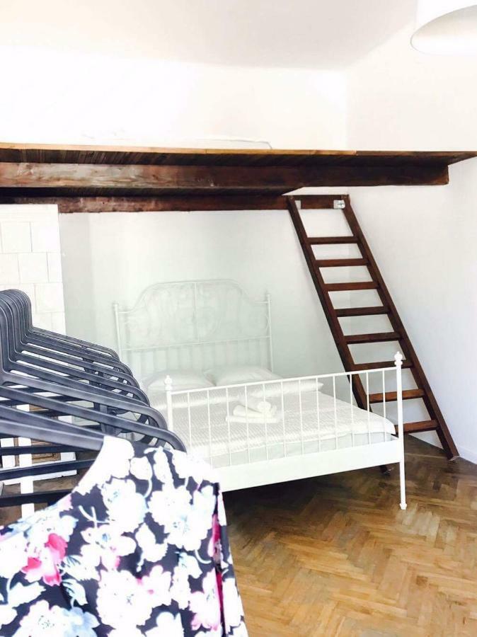 Przestrzenny Apartament W Centrum Krakowa. Luaran gambar
